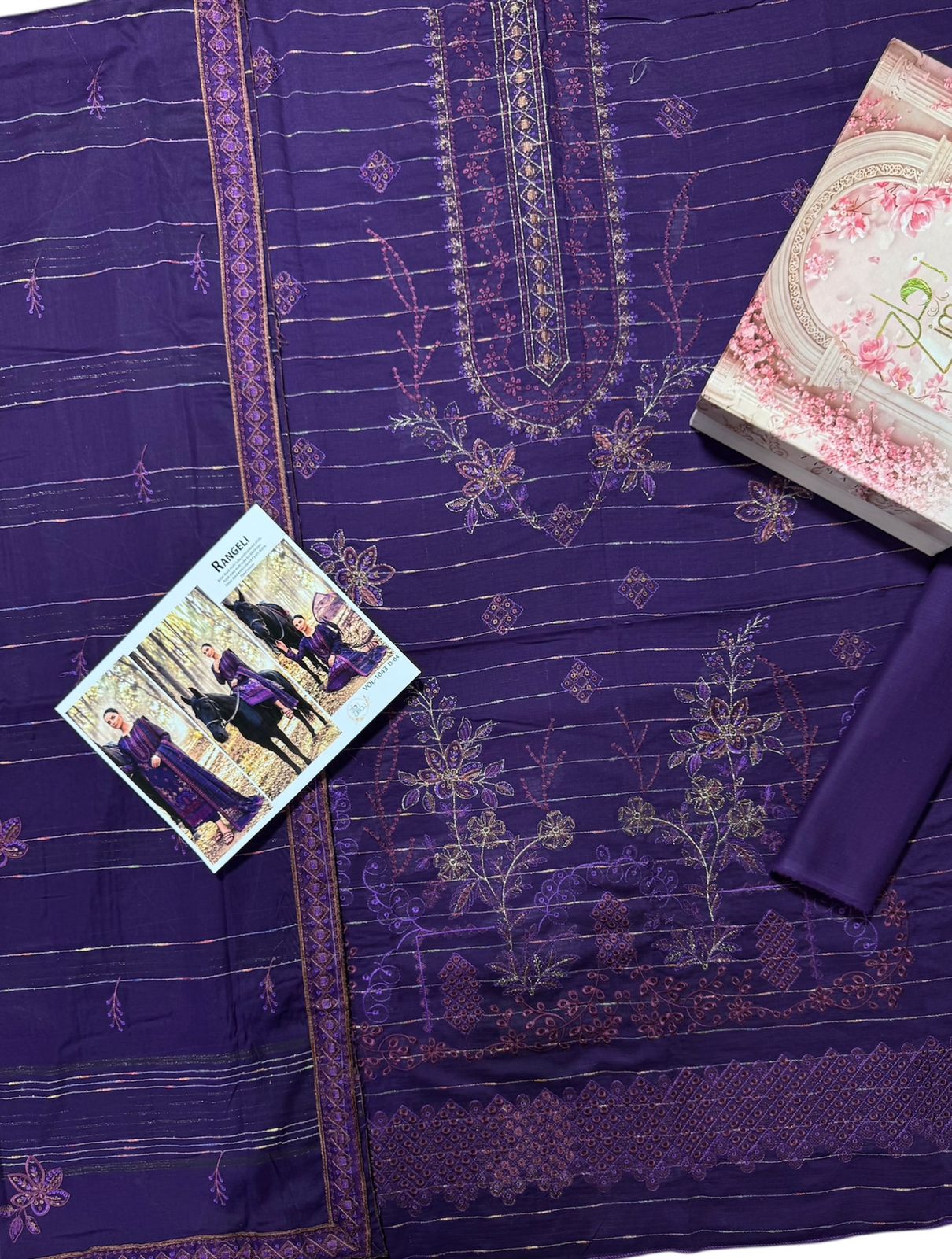 Embroidered Bana Dora Lawn 3-Piece