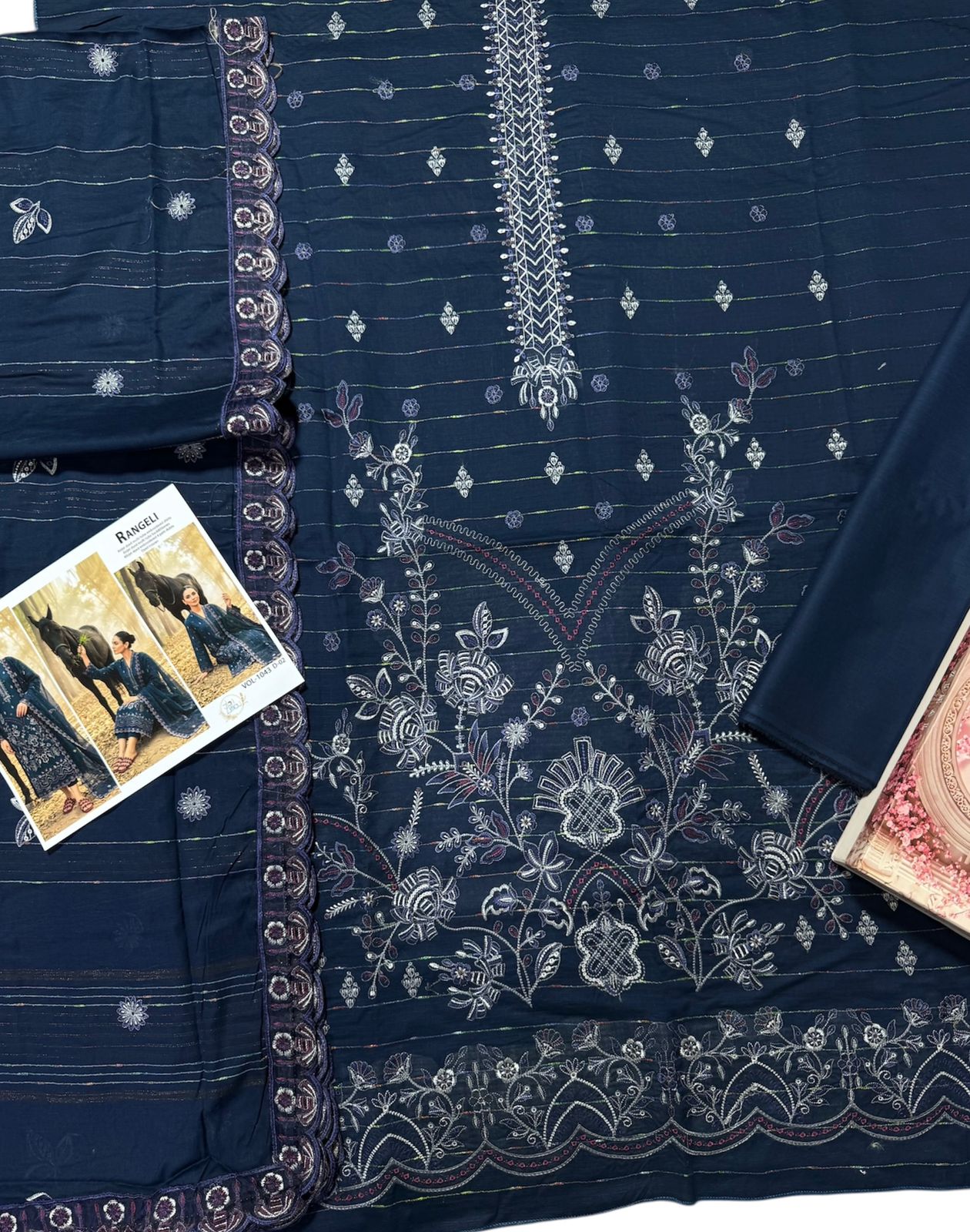 Embroidered Bana Dora Lawn 3-Piece